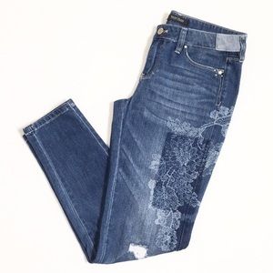 WHITE HOUSE BLACK MARKET DENIM GIRLFRIEND JEANS